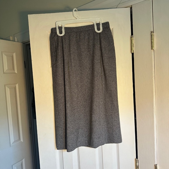 Vintage Valentino Herringbone Pattern Midi Skirt - Picture 4 of 8